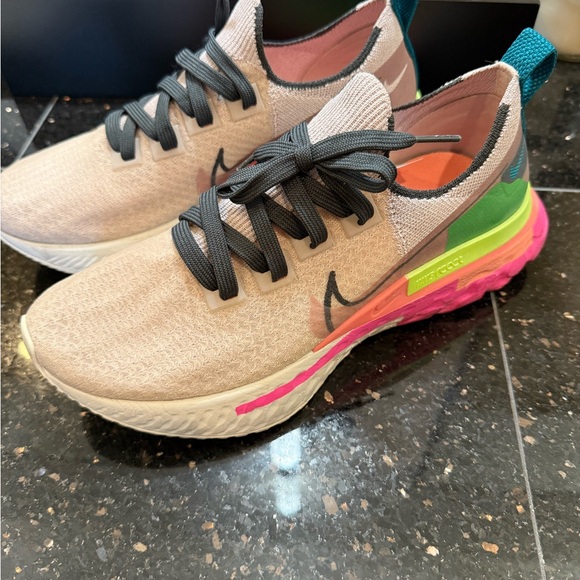 Nike React Sneakers in Beige, Pink, and Green - Picture 2 of 7